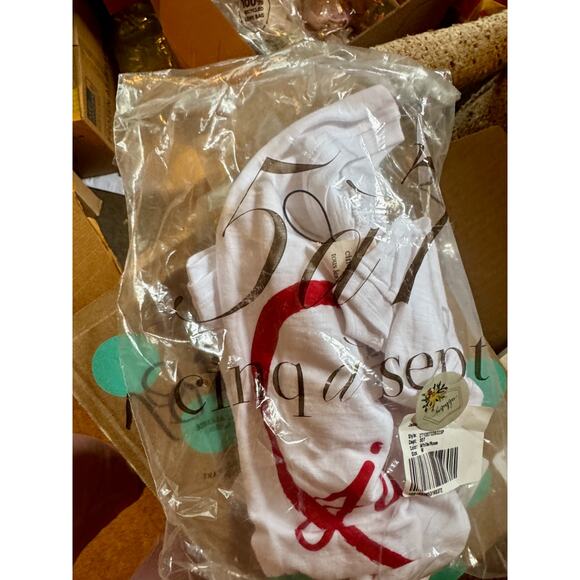 Cinq à Sept J'adore Heart Shrunken Tee - Picture 8 of 8